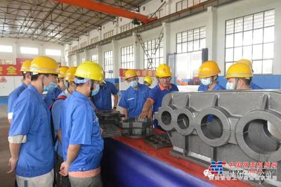 煙臺大學(xué)機(jī)電汽車工程學(xué)院的學(xué)生來方圓集團(tuán)實習(xí)